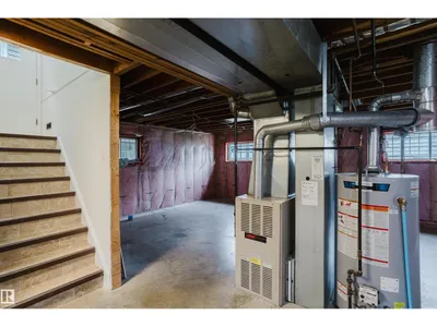 11208 69 ST NW photo 32