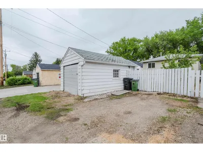 11208 69 ST NW photo 39