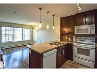 #210 3670 139 AV NW photo 4