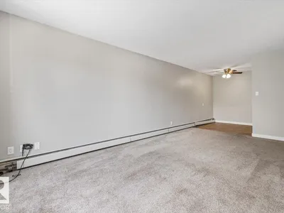 #306 10330 113 ST NW photo 10