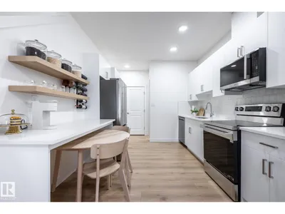 622 172 AV NE photo 9