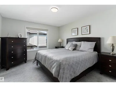 3804 42 AV photo 28
