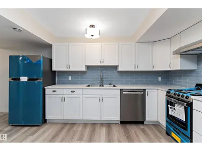 3804 42 AV photo 37
