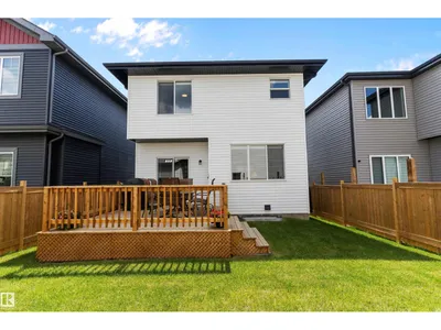3804 42 AV photo 48