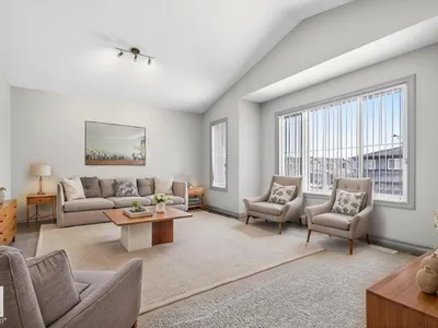 5912 19 AV SW photo 21