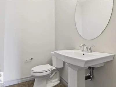 5912 19 AV SW photo 19