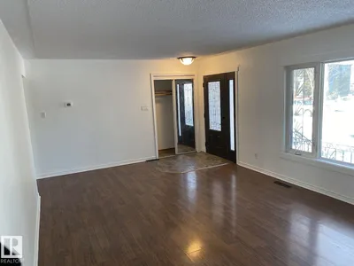 7921 97 AV NW photo 9
