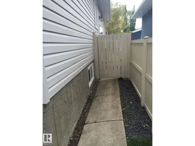 7921 97 AV NW photo 10
