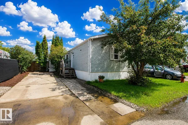 1036 Lakeland CR photo 2