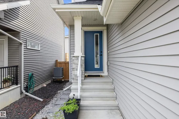 134 AMBLESIDE WY photo 2