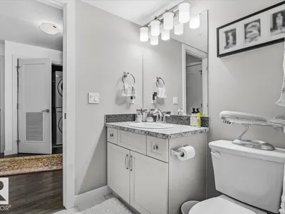#211 5029 EDGEMONT BV NW photo 22