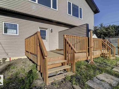 10357 149 ST NW photo 27