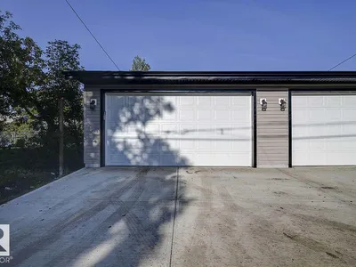 10357 149 ST NW photo 29