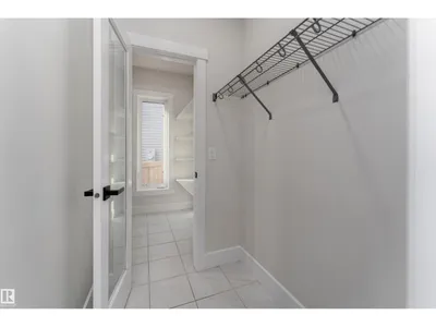 9383 226 ST NW photo 18