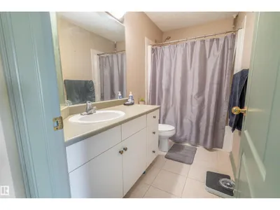 11813 12 AV NW photo 28