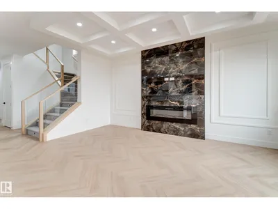 4727 17 AV SW photo 14