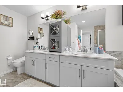 20023 26 AV NW photo 25