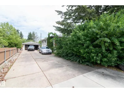8316 73 AV NW photo 12