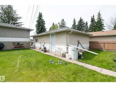 8316 73 AV NW photo 16