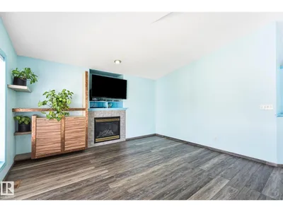 14908 137 ST NW photo 12