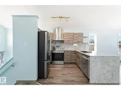 14908 137 ST NW photo 19