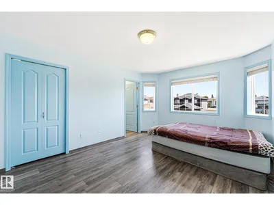 14908 137 ST NW photo 22