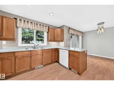 #51 9630 176 ST NW photo 14