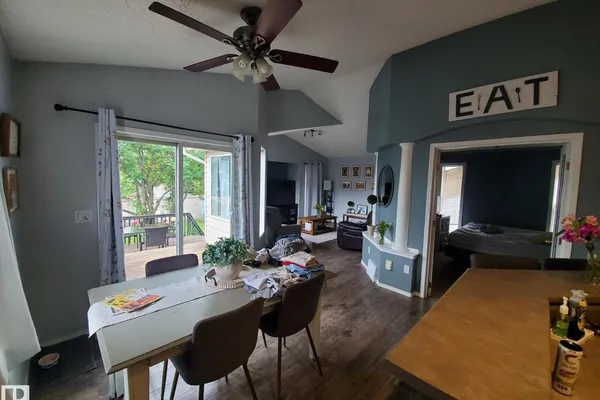 53 LANGLEY photo 3