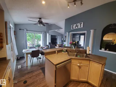 53 LANGLEY photo 4