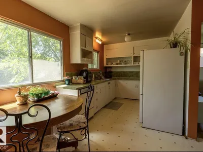 8719 67 AV NW photo 17