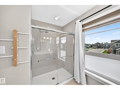 17436 9 AV SW SW photo 22