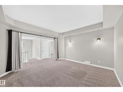 17436 9 AV SW SW photo 33
