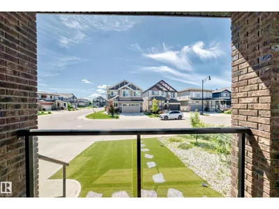 17436 9 AV SW SW photo 46