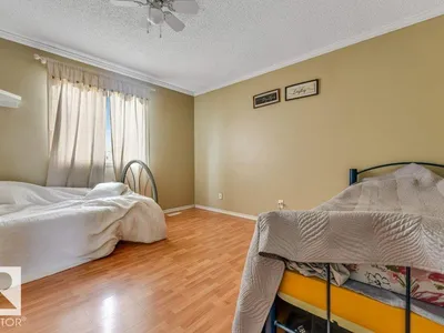 14530 37 ST NW photo 21
