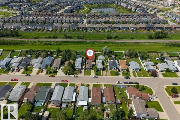 14530 37 ST NW photo 3