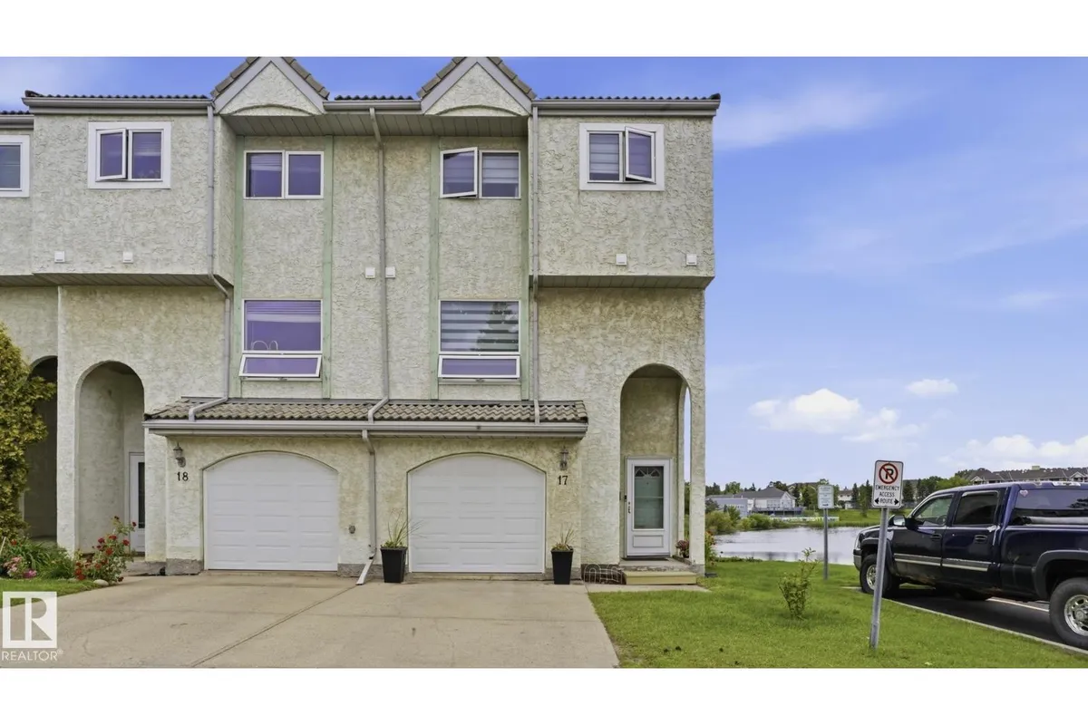 #17 9505 176 ST NW exterior