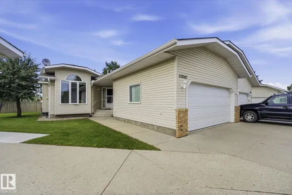 10840 25 AV NW photo 2