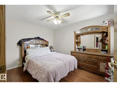 10840 25 AV NW photo 25