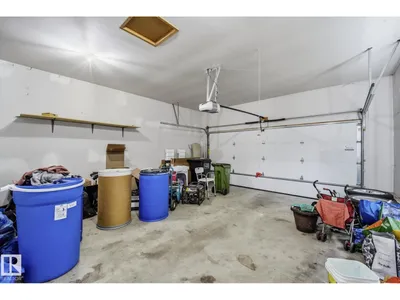 10840 25 AV NW photo 39