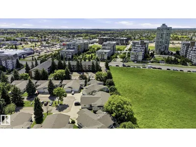 10840 25 AV NW photo 54