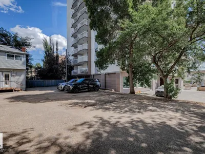 11223 99 AV NW photo 22