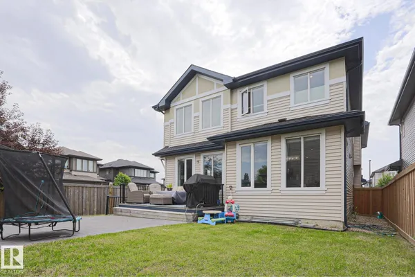 1304 AINSLIE WD SW photo 2