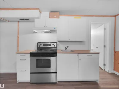 9256 75 ST NW photo 40