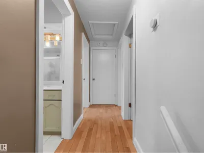 9256 75 ST NW photo 23