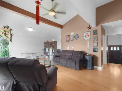 9256 75 ST NW photo 10