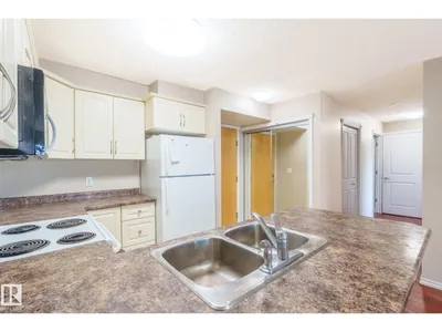 #422 17404 64 AV NW photo 5