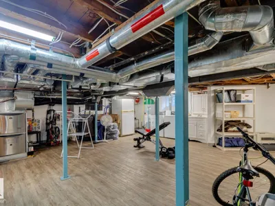 11229 99 AV NW photo 23