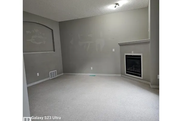 #99 13825 155 AV NW photo 3