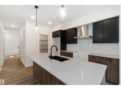 2431 194 ST NW photo 17