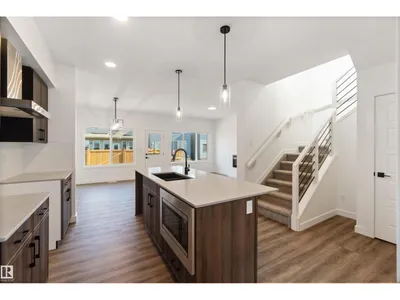 2431 194 ST NW photo 22